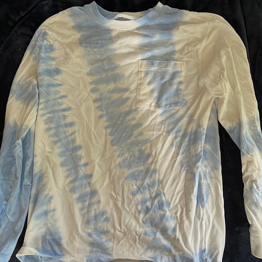 Blue and white tie dye long sleeve shirt